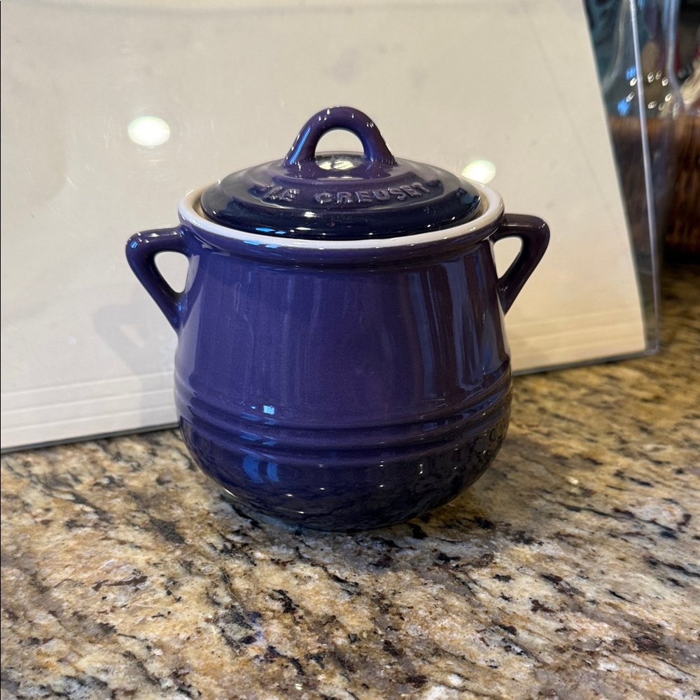 Le Creuset RARE Cassis Mini Bean Pot